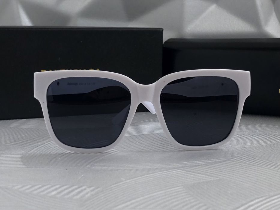 Бели дамски слънчеви очила котка