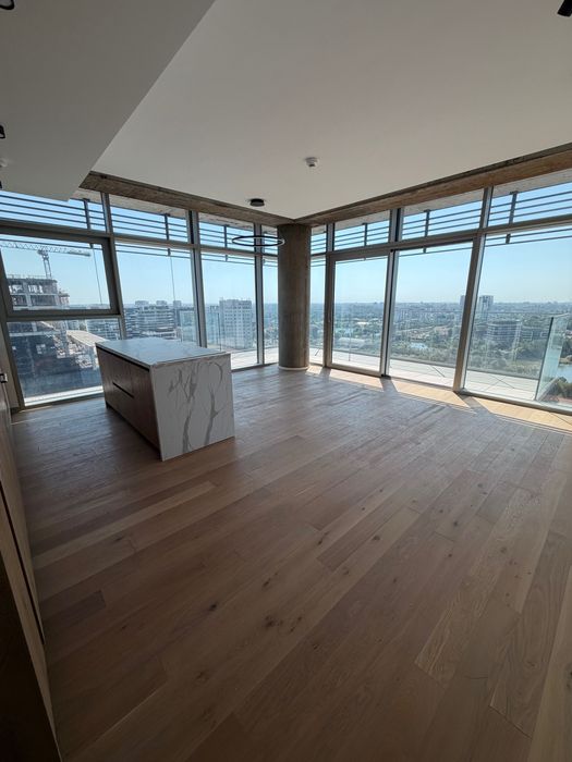3-Room Apartment for Rent // Up-site I/ Parking Included // Spa