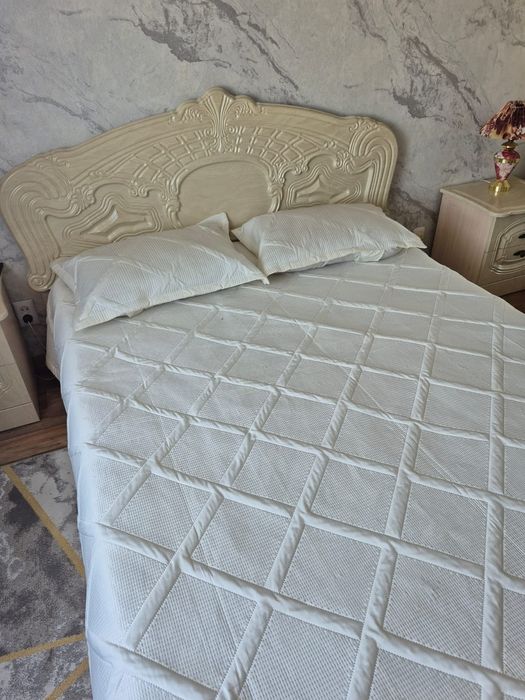 Продам двухспальную кровать