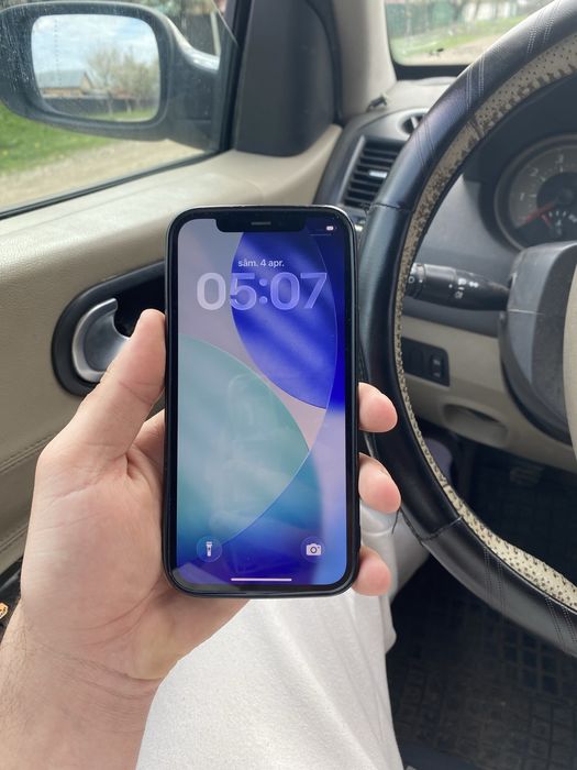 Iphone 12 , PRET 900lei , usor negociabil