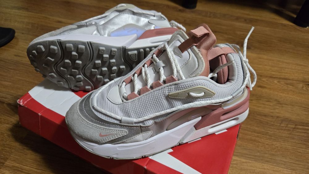 Дамски маратонки Nike furyosa