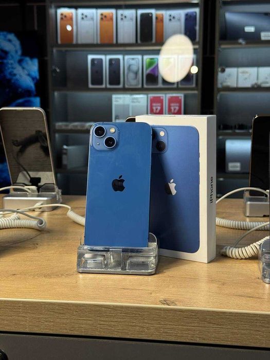 Телефон iPhone 13 256Gb / Айфон 13 256Гб