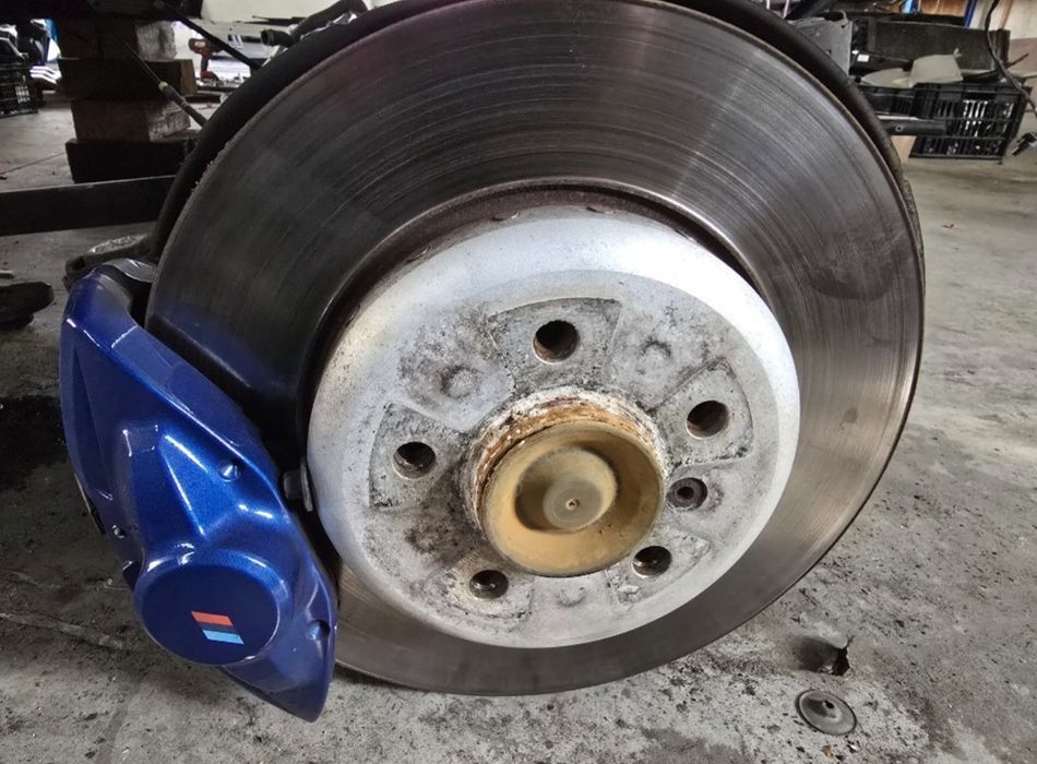 Sistem franare-etrieri M Bmw F30, F32, F36