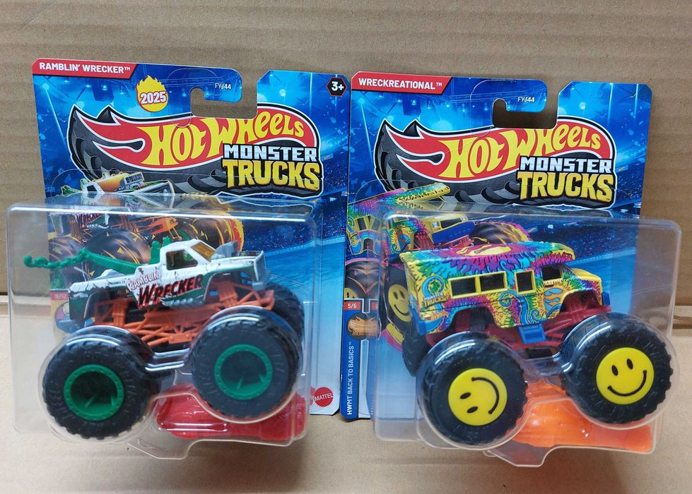 Колички Hot Wheels Monster Trucks / Color shifters / бъги - 15 модела