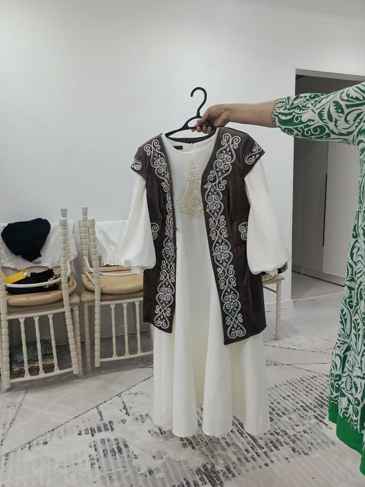 Продам платье с жилетом. Казахский орнамент