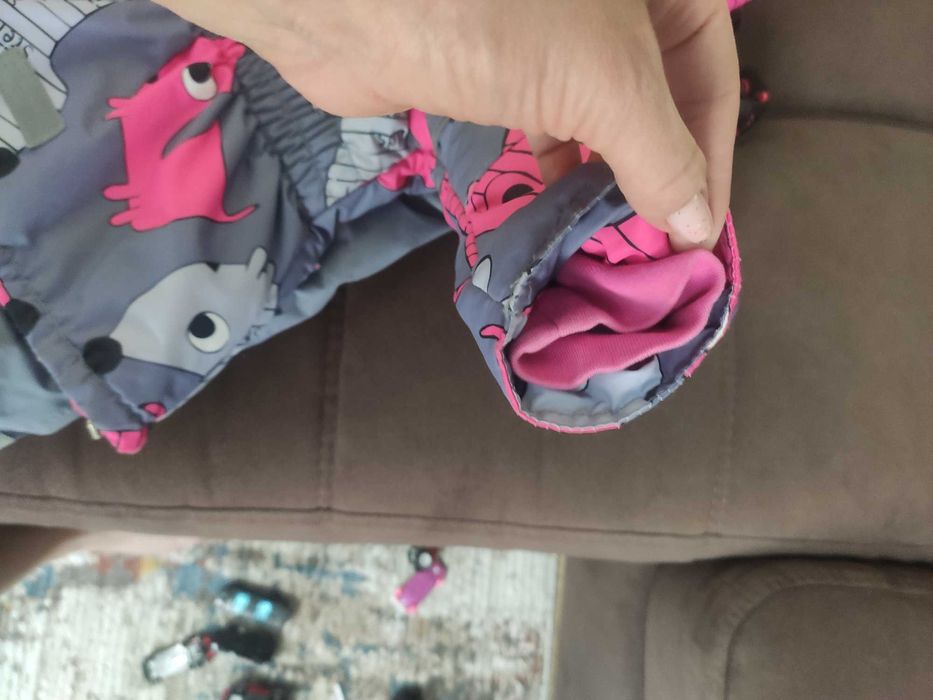 Продам костюм для девочки весна -осень