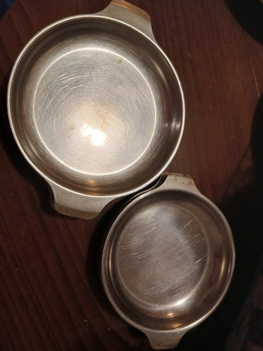 Съдове алпака от старото производство.