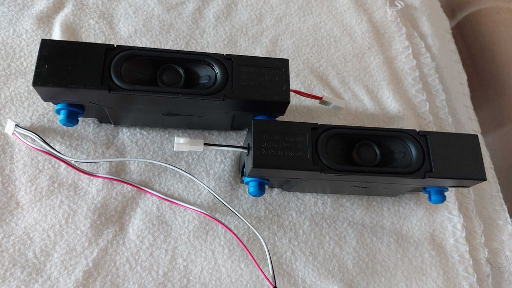 Телевизор Hisense 50 на части