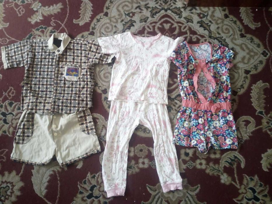 Продаю детскую одежду (для мальчиков и девочек)