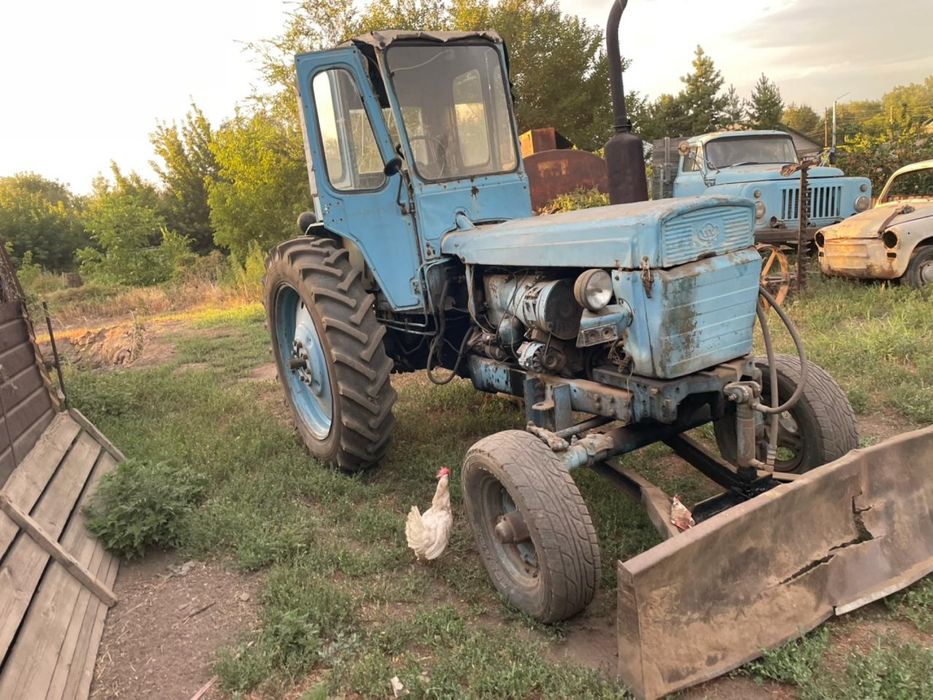 Продам трактор Т28