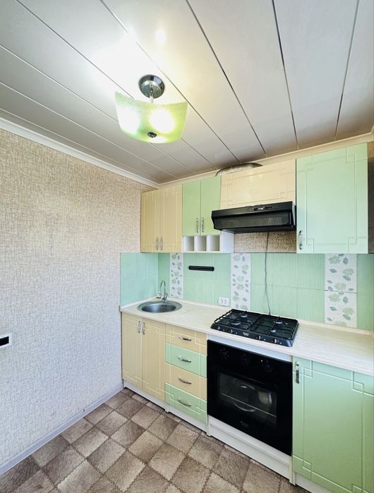Продам квартиру 2 ком. На 28 кв.