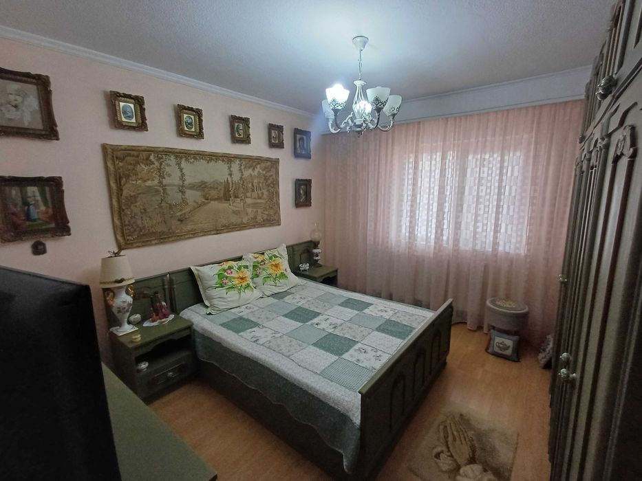 Vand ap 3 camere Robea etajul 1