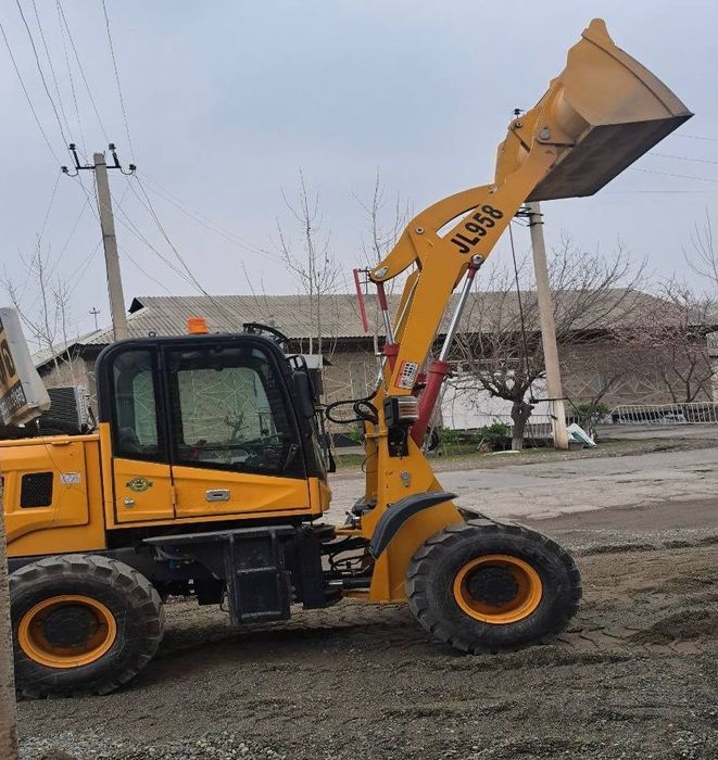 Погрузчик 2026 йил сотилади