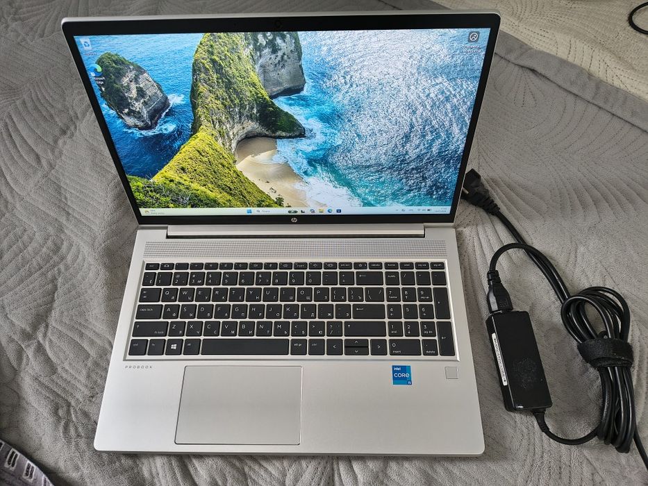 Продам ноутбук hp i5-11
