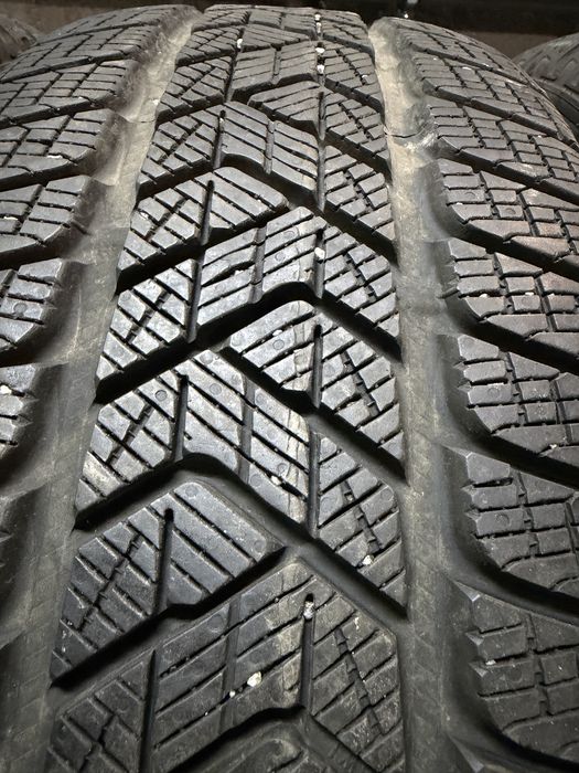 235/55/19 Pirelli 4бр дот22