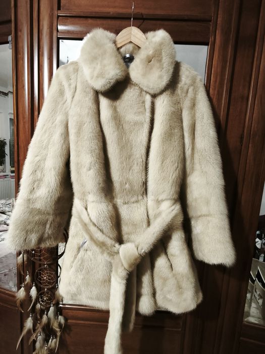 Haina de blana naturala din vizon