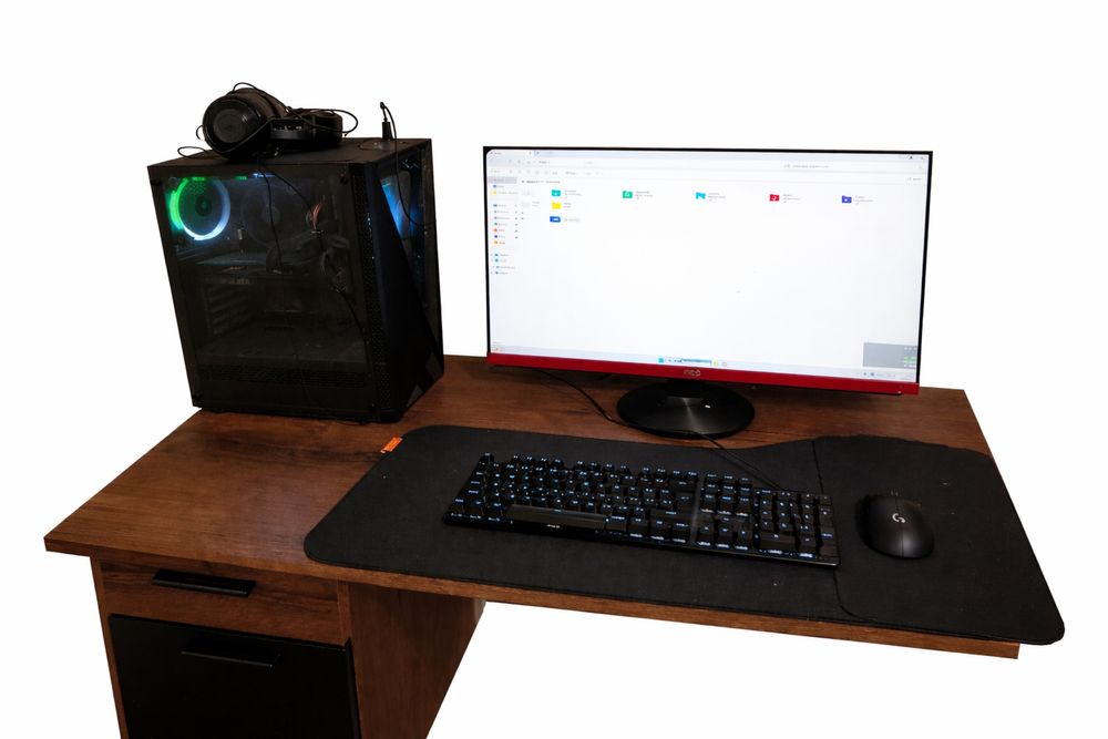 Компютър + монитор i5-13400f Nvidia 4060Ti