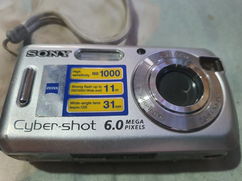 Продам фотоаппарат SONY