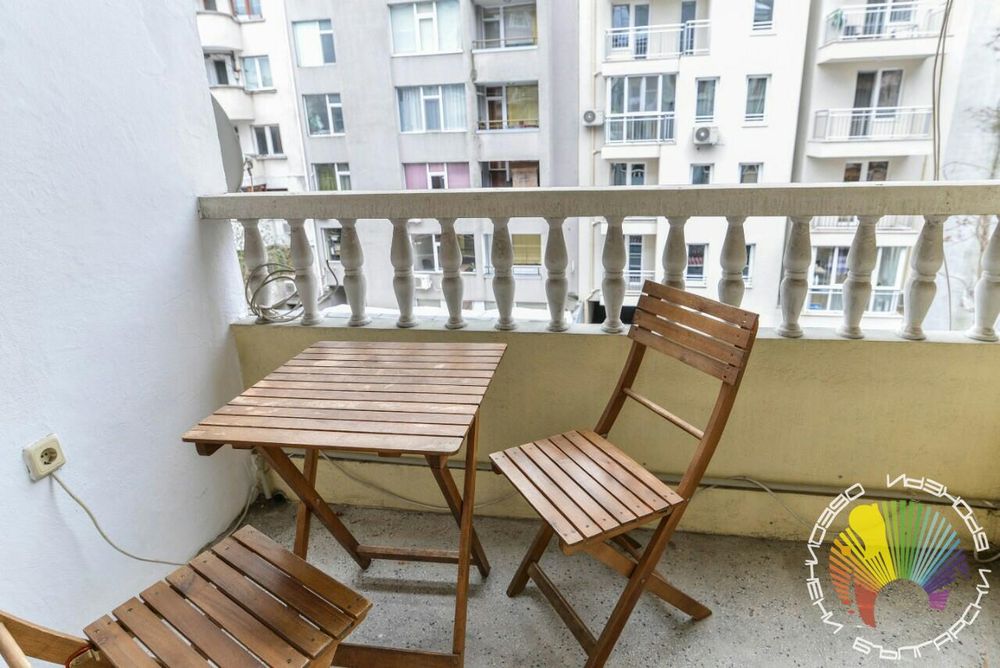 Дава се под наем Тристаен апартамент в Бургас, Братя Миладинови - 107 кв.м за 561 € - Снимка #3