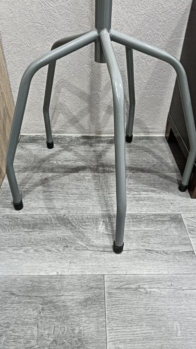 Вешалка напольная