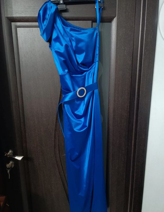 rochie din satin albastra