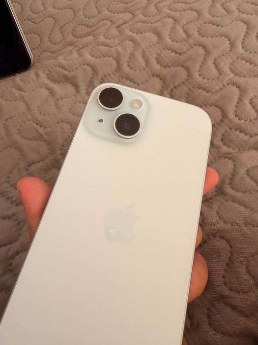 iPhone 15 Blue