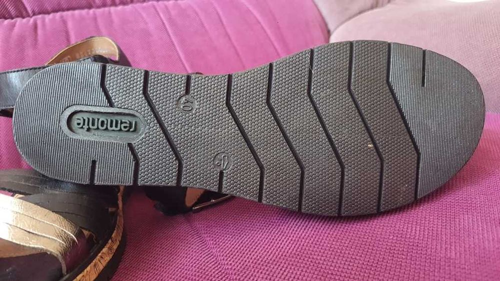 Sandale elegante full piele de la REMONTE marimea 40