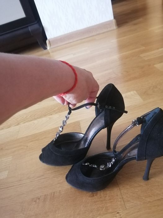 Продам босоножки. Италия.