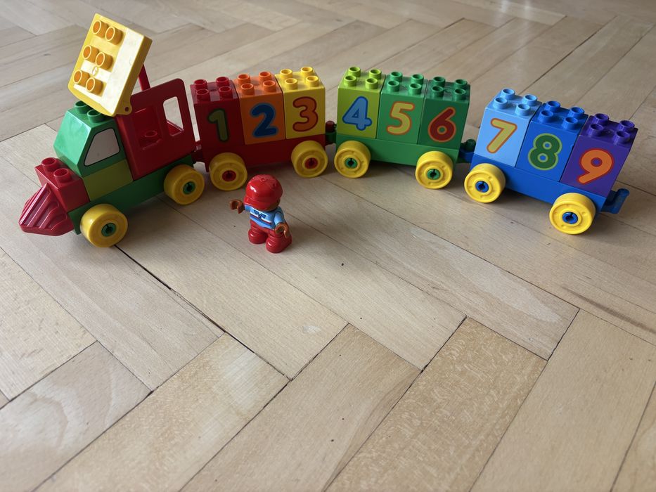 Lego Duplo влак с цифри