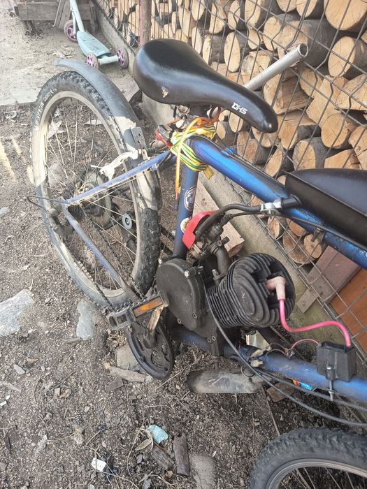 Bicicleta cu motor