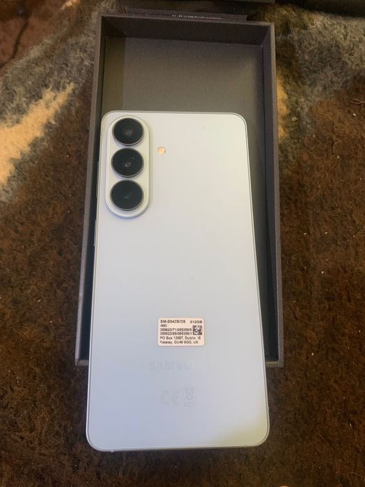 Телефон Samsung s26