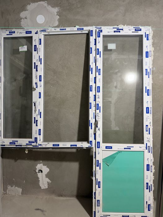 Продам пластиковое окно на балкон