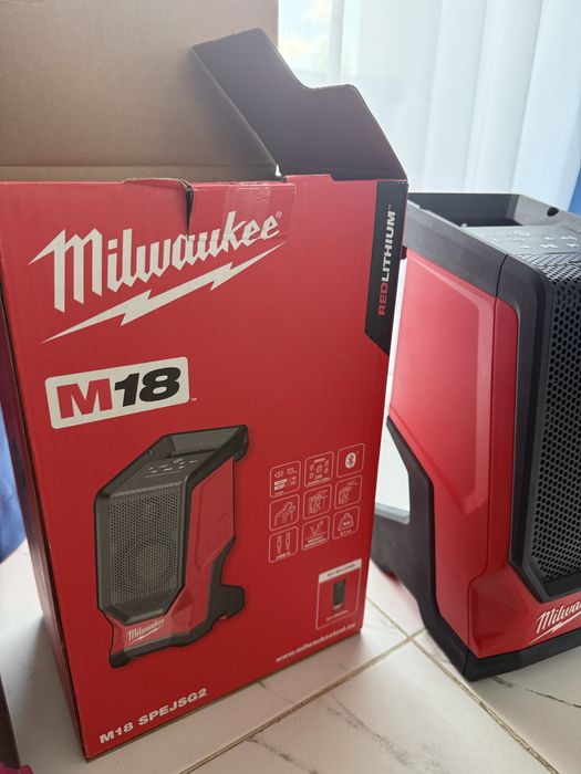 Boxa de santier Milwaukee