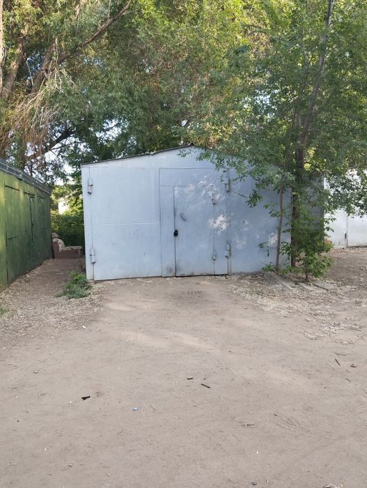 Продам железный гараж