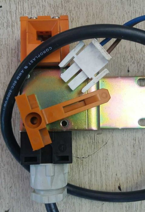 Siemens 3SE3 200-0XE Position Switch