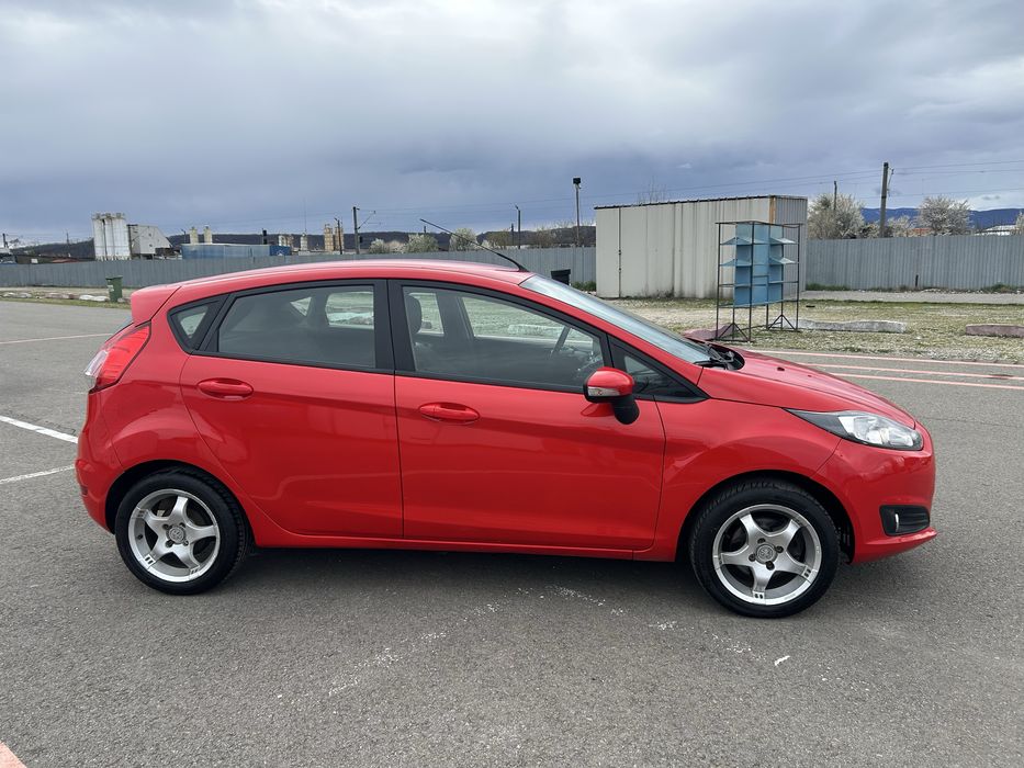 Ford fiesta impecabil