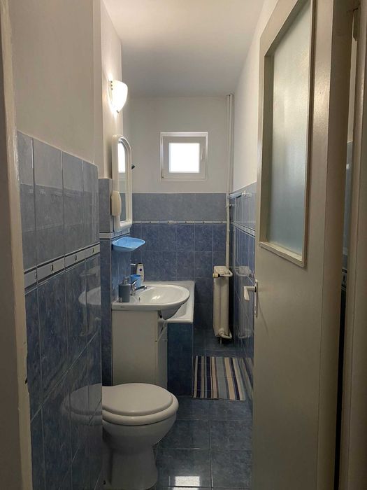 Apartament de închiriat, aproape de Universitate și Centru
