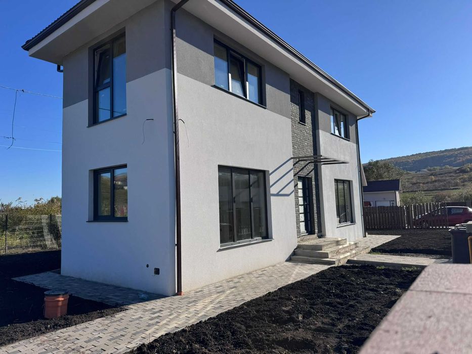 Casa individuala P+E, 120 mp, la 10 minute de fostul Real