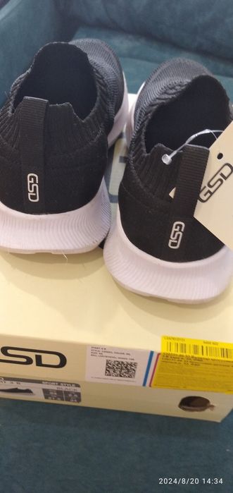 Продам детскую обувь