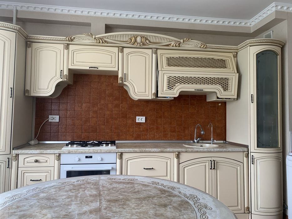 Продается кухонный гарнитур