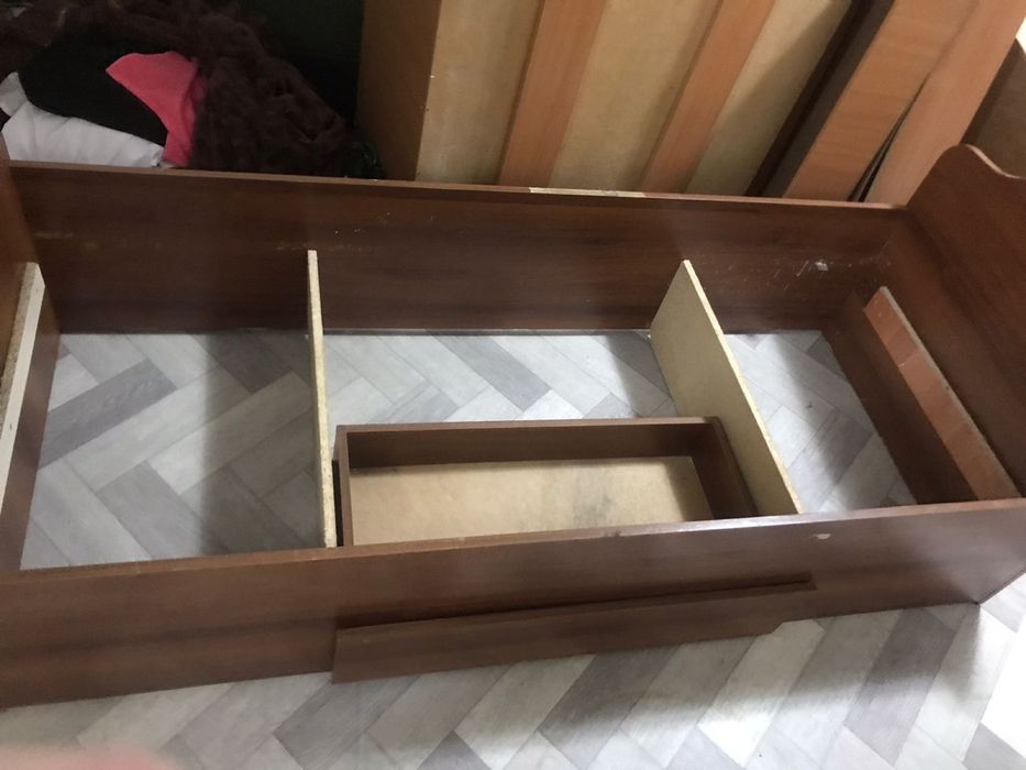 Кровать с матрасом