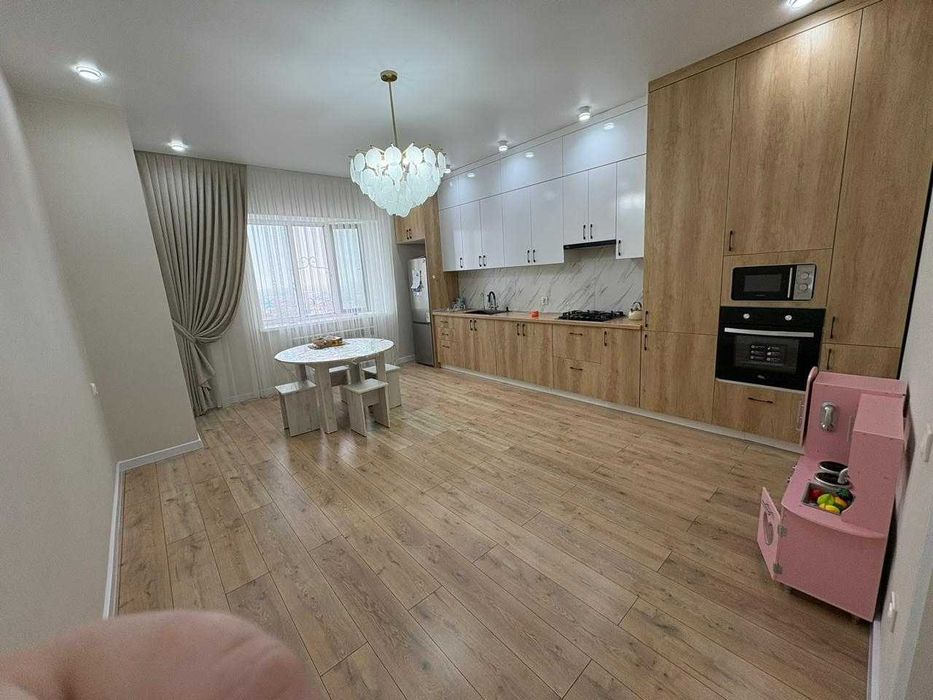 Продам 2х комн Батыс ЖК Сункар