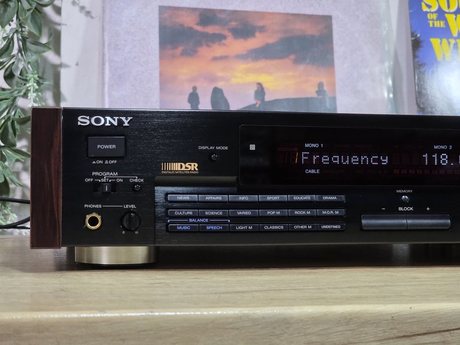 Digital satelit radio SONY DAR-1000ES, DSR hi-end, laterale lemn