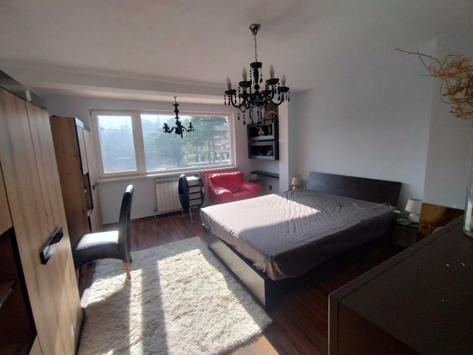 Дава се под наем Къща в Банкя - 330 кв.м за 1000 € - Снимка #3