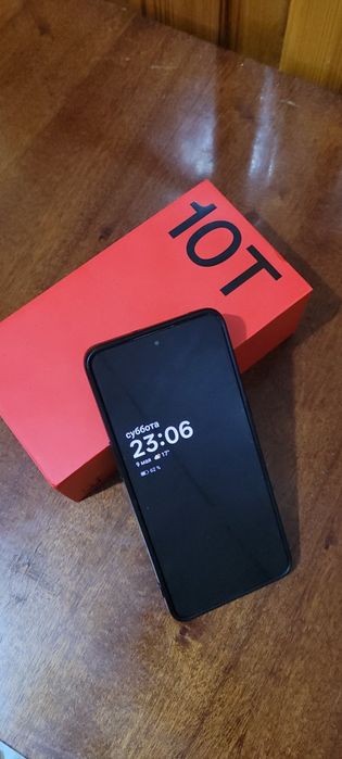 Продам One plus 10T.