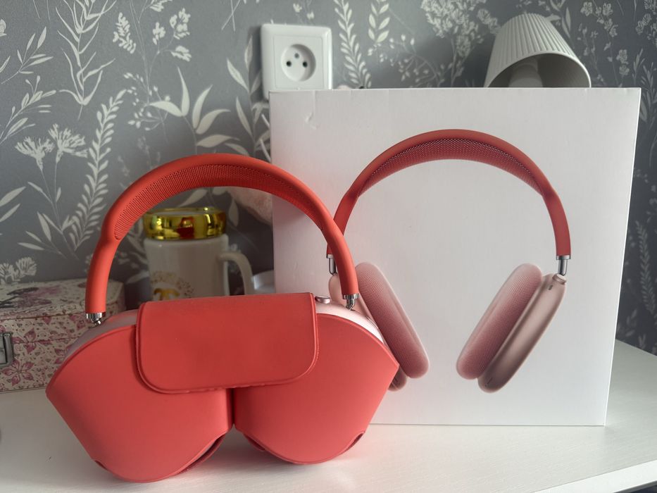 Продам наушники Airpods Max