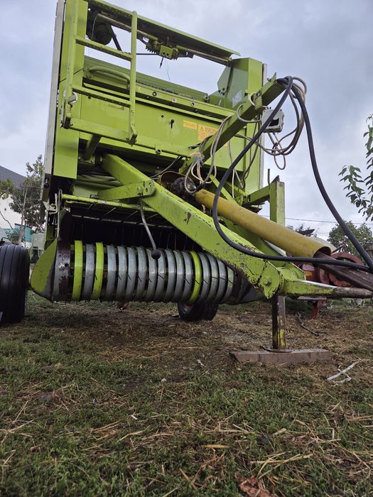 Presa claas rollant 66 john deere 336