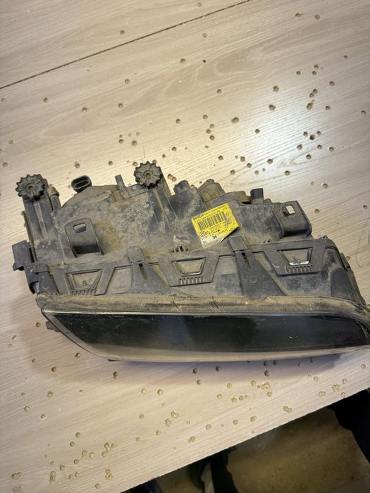 Продам фару бмв е 46