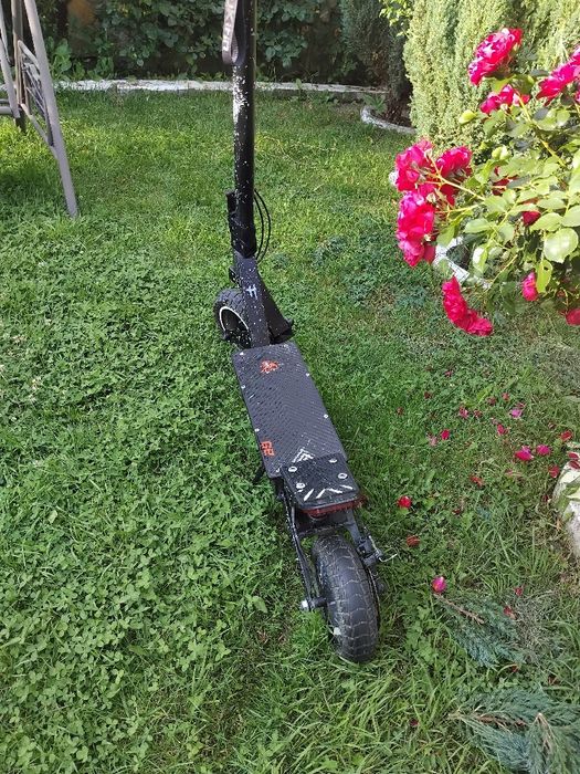 Vând kukirin g2 alb cu negru