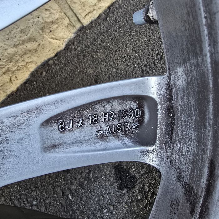 Jante BMW 5X120 R18 8J ET30